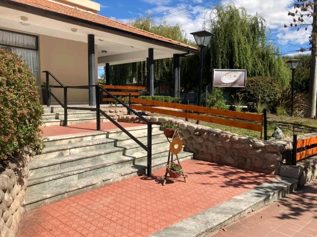 Hotel Sol Y Sierras La Falda Eksteriør bilde